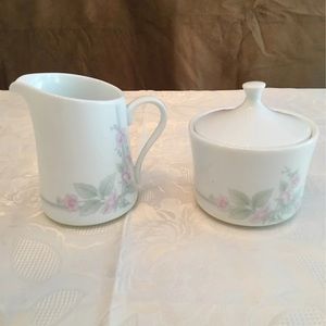 Correlle Sugar and Creamer Set